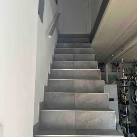 Komm A La Maison