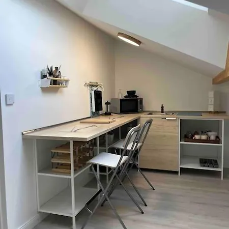 Komm A La Maison Apartment *