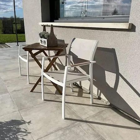 Komm A La Maison Apartment *